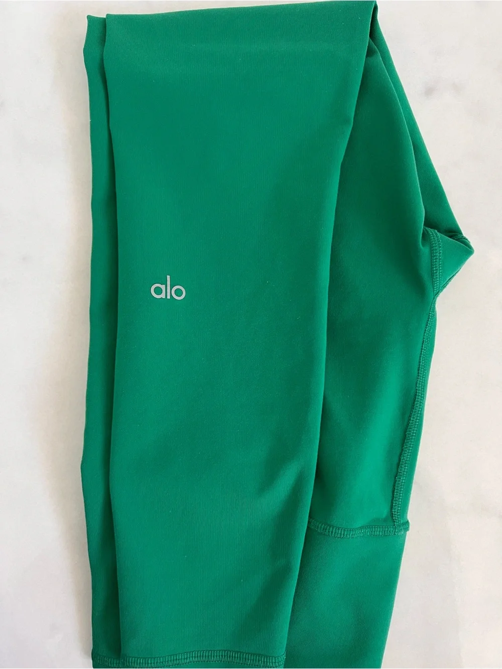 ALO Yoga 7/8 High Waist Airbrush Leggings in Emerald Green